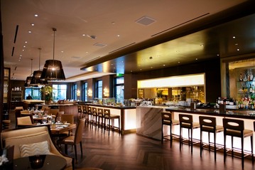 Hotel & Restaurants